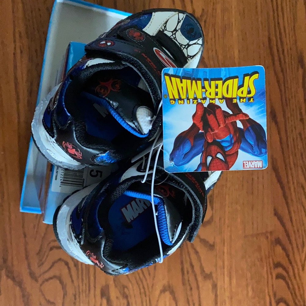 Toddler spiderman shoes size 5